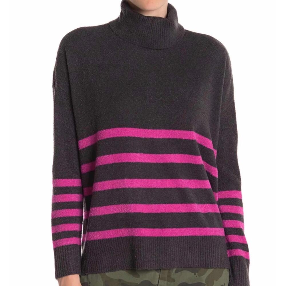 NEW ☁️Super Soft☁️ Vince Camuto Striped Sweater